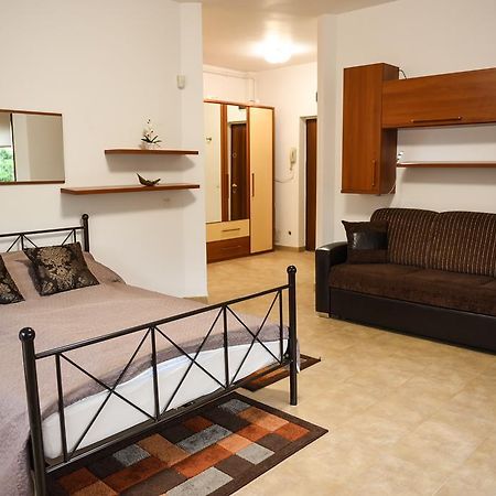 Modern Apartment Near City Center Клуж-Напока Екстер'єр фото